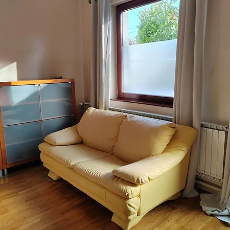 Dr * Нови-Сад